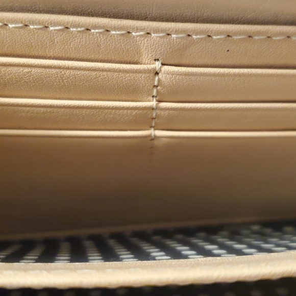 Kate Spade Leather Wallet - Picture 6 of 9